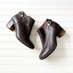 Dansko Size 40 Perry Bootie in Chocolate Brown